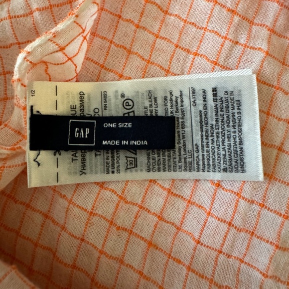 GAP Orange Checkered Lightweight Fringe Scarf NWOT - Picture 3 of 5